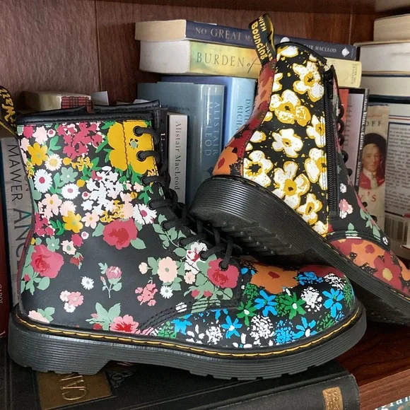 NWOB Dr. Martens 1460 Y Floral Mash Up Boot Youth Size 7 - Picture 12 of 16